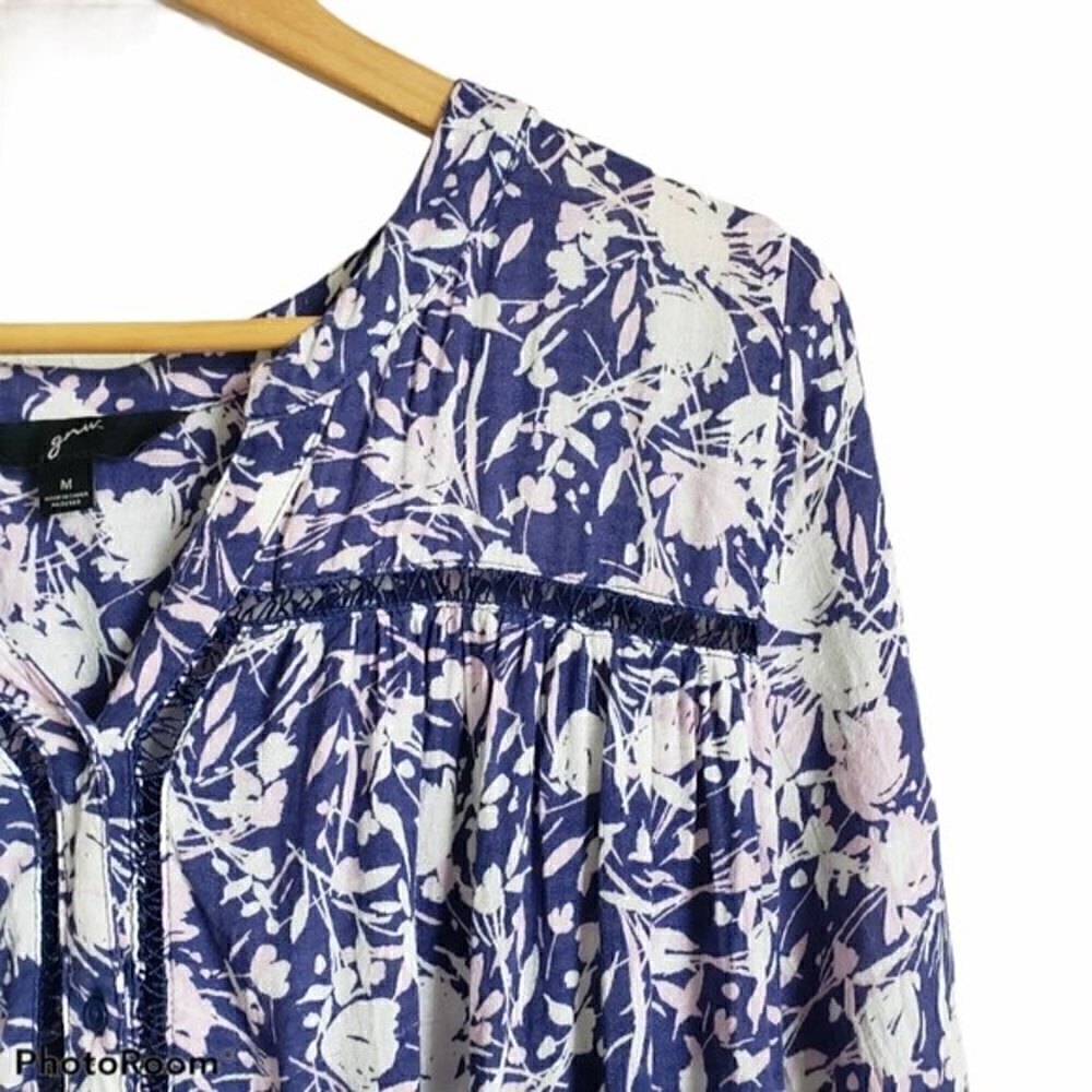 Floral print puff sleeve button blouse top size Medium - Picture 2 of 10